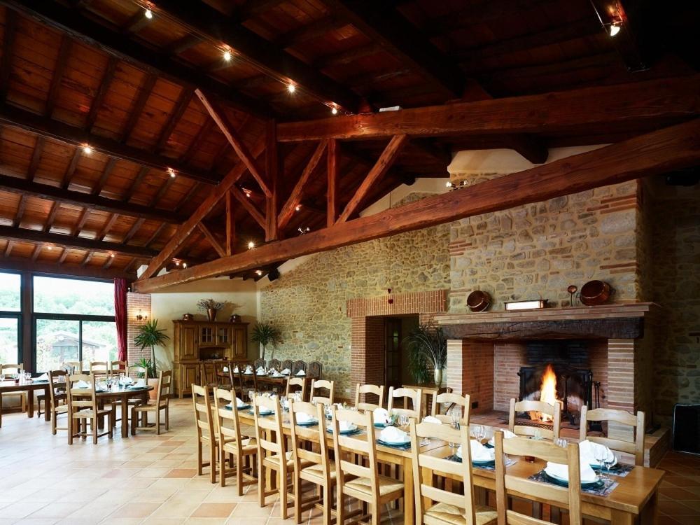 Отель Chalet Domaine De Combe Ramond Veilhes Экстерьер фото